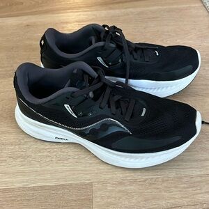 Saucony form fit pwr run shoes